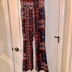 Eye candy poly/spandex flare bottom leggings sz M